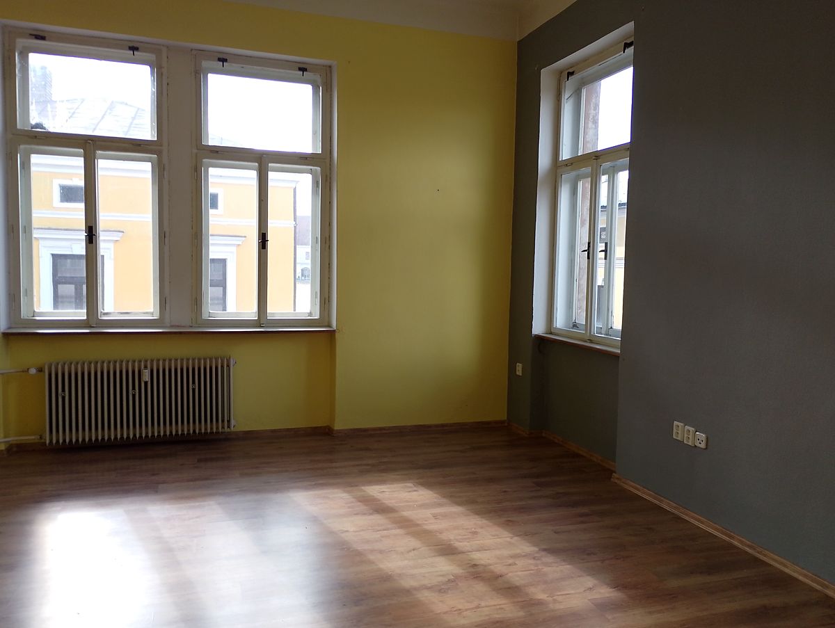 Pronájem bytu 2+1 83 m² – fotografie 3