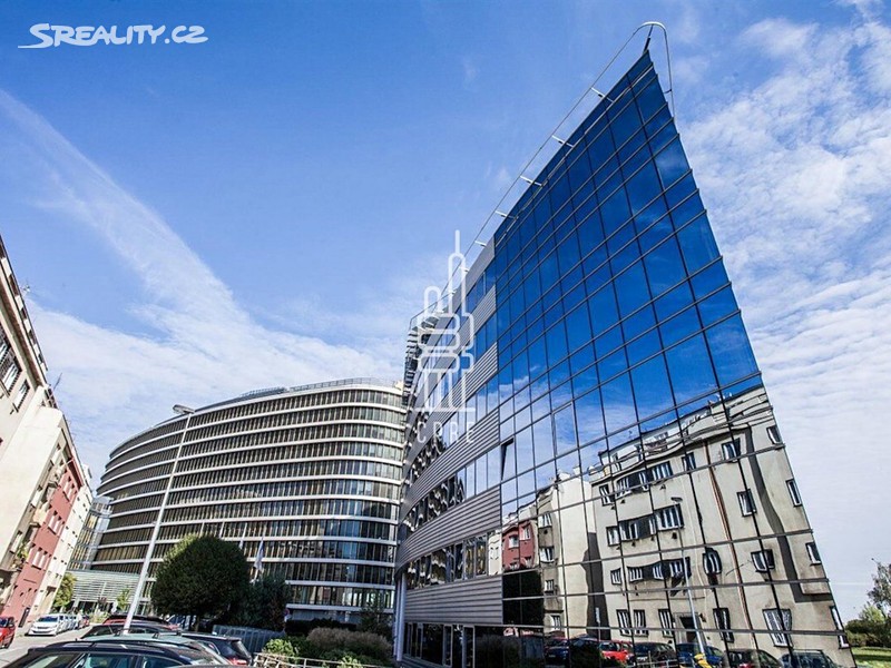 Pronájem kanceláře 319 m², Praha