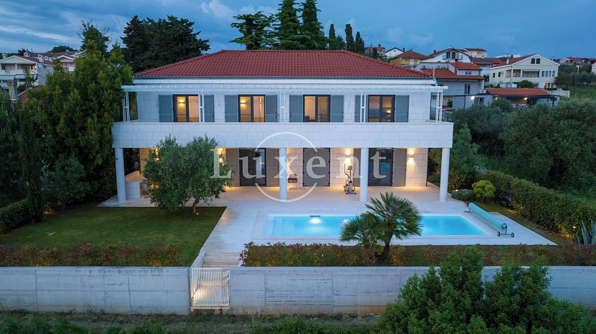 Prodej vily 419 m², pozemek 814 m², Kožino – fotka 1 z 3