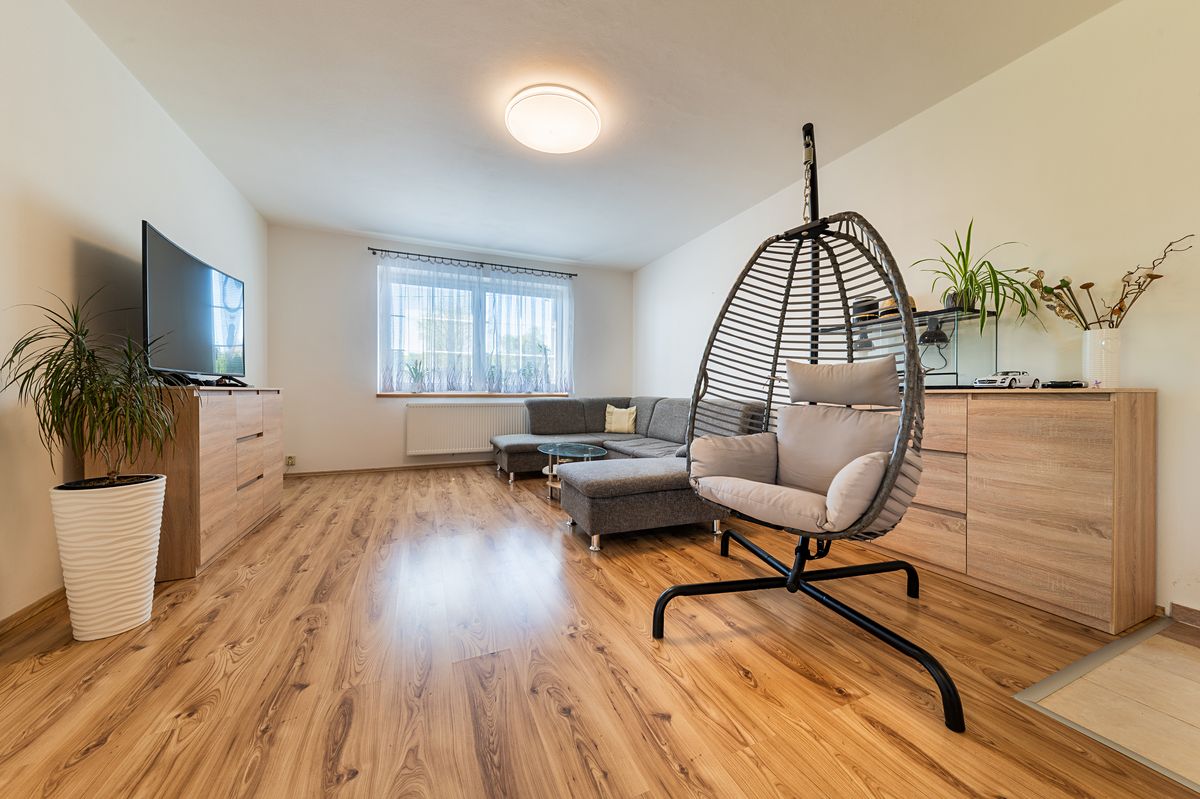 Prodej rodinného domu 282 m², pozemek 1050 m² – fotografie 5