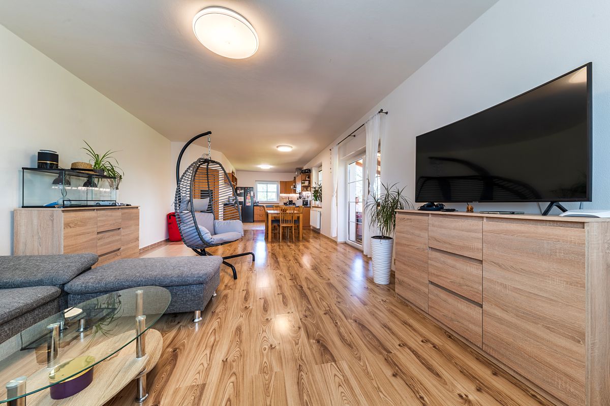 Prodej rodinného domu 282 m², pozemek 1050 m² – fotografie 4