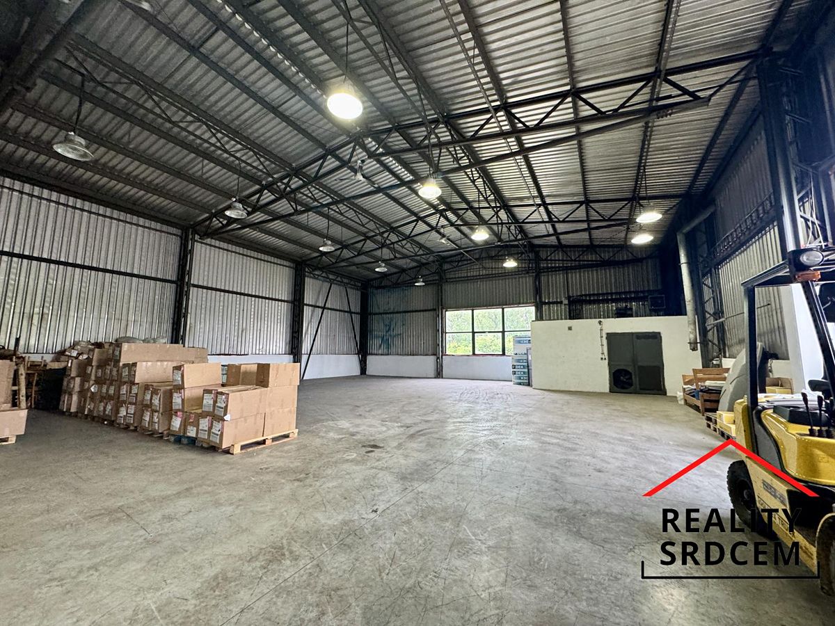 Pronájem skladového prostoru 430 m²
