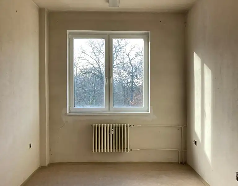 Pronájem kanceláře 35 m², Březnice – náhled fotky 1