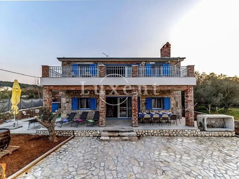 Prodej rodinného domu 285 m², pozemek 493 m², Pašman – náhled fotky 1