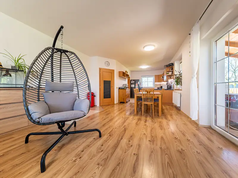 Prodej rodinného domu 282 m², pozemek 1050 m², Letiny – náhled fotky 3