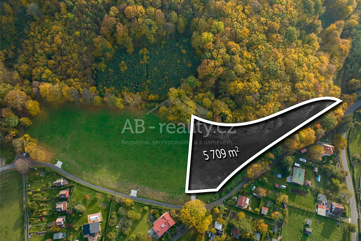 Prodej stavebního pozemku 5709 m²