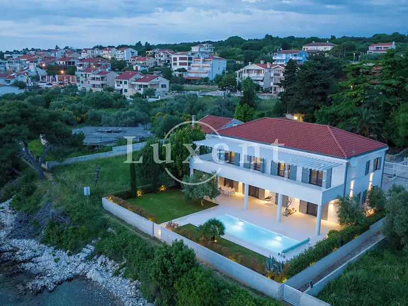 Prodej vily 419 m², pozemek 814 m², Kožino – náhled fotky 2