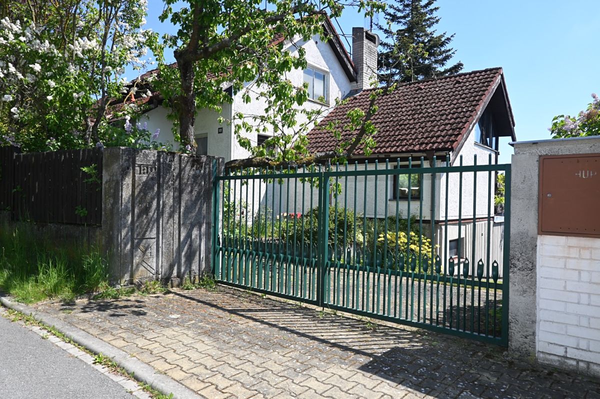 Prodej rodinného domu 180 m², pozemek 1433 m² – fotografie 3