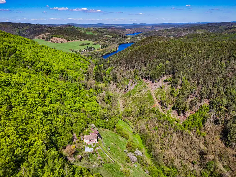Prodej rodinného domu 120 m², pozemek 54900 m², Milešov – náhled fotky 2