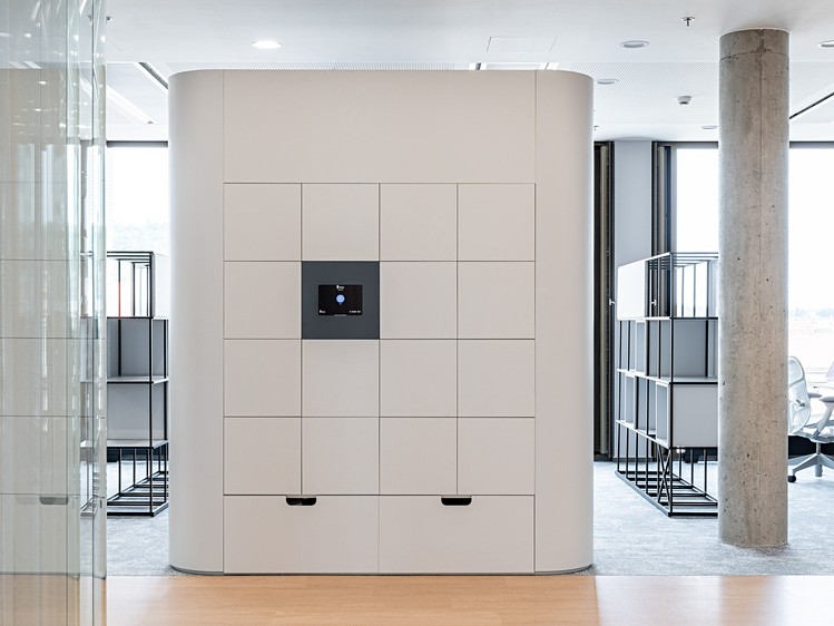 Pronájem komerčního prostoru, 932 m² (2 z 4)
