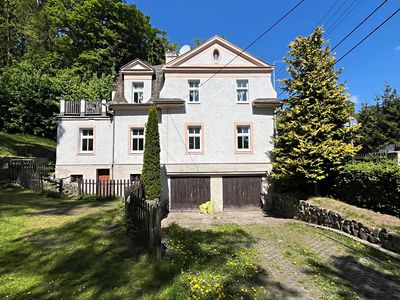 Prodej rodinného domu 296 m², pozemek 827 m²