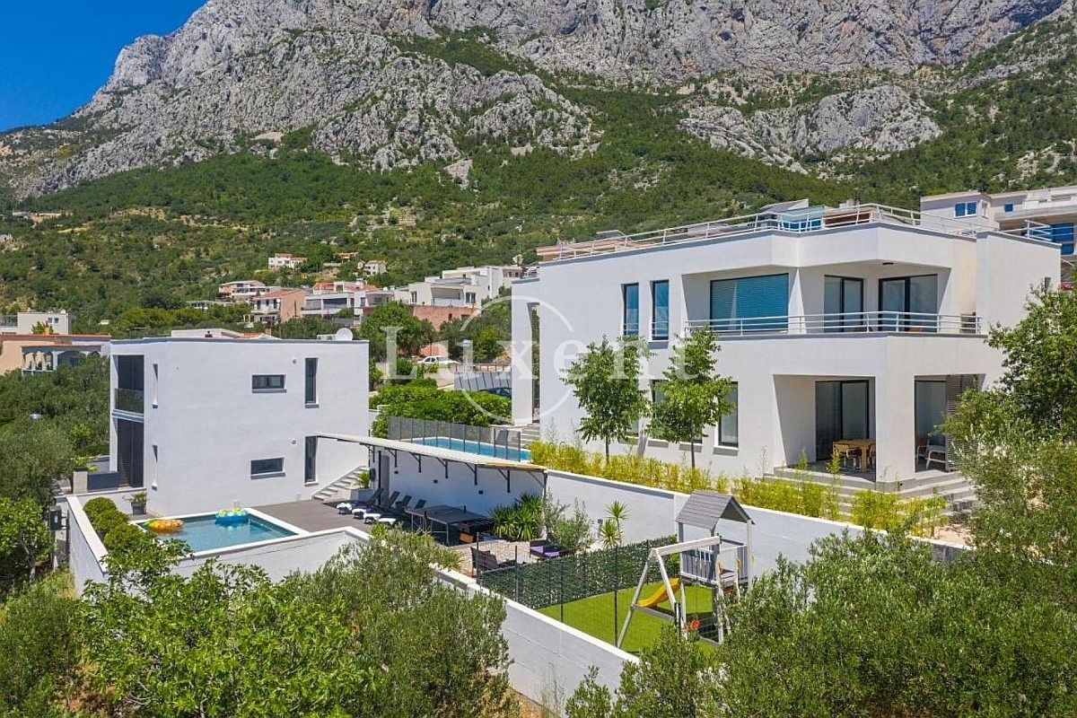 Prodej vily 150 m², pozemek 416 m², Makarska – fotka 1 z 3