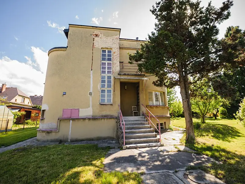 Prodej rodinného domu 206 m², pozemek 958 m², Turnov – náhled fotky 2