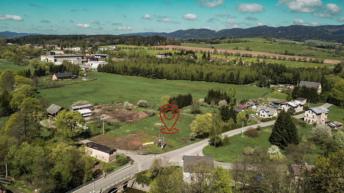 Prodej komerčního pozemku 3794 m²