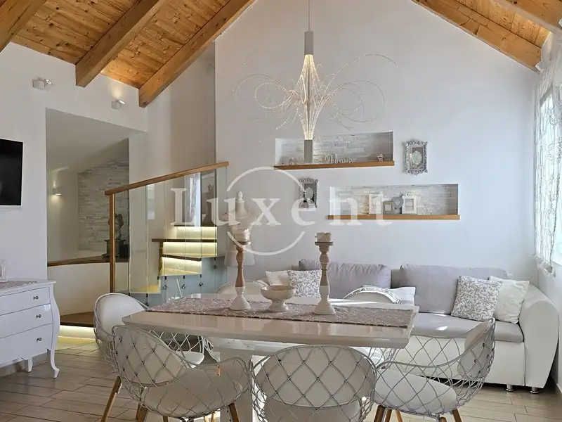 Prodej vily 135 m², pozemek 1305 m², Trogir – náhled fotky 2