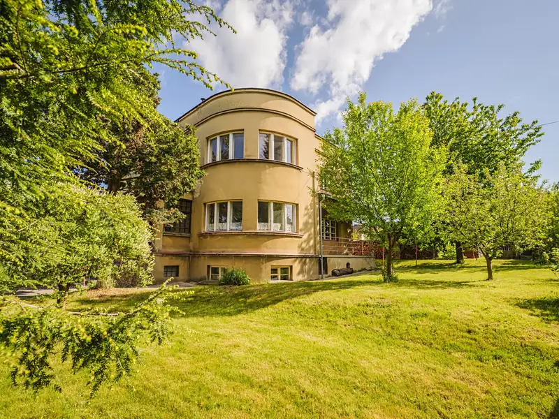 Prodej rodinného domu 206 m², pozemek 958 m², Turnov – náhled fotky 1