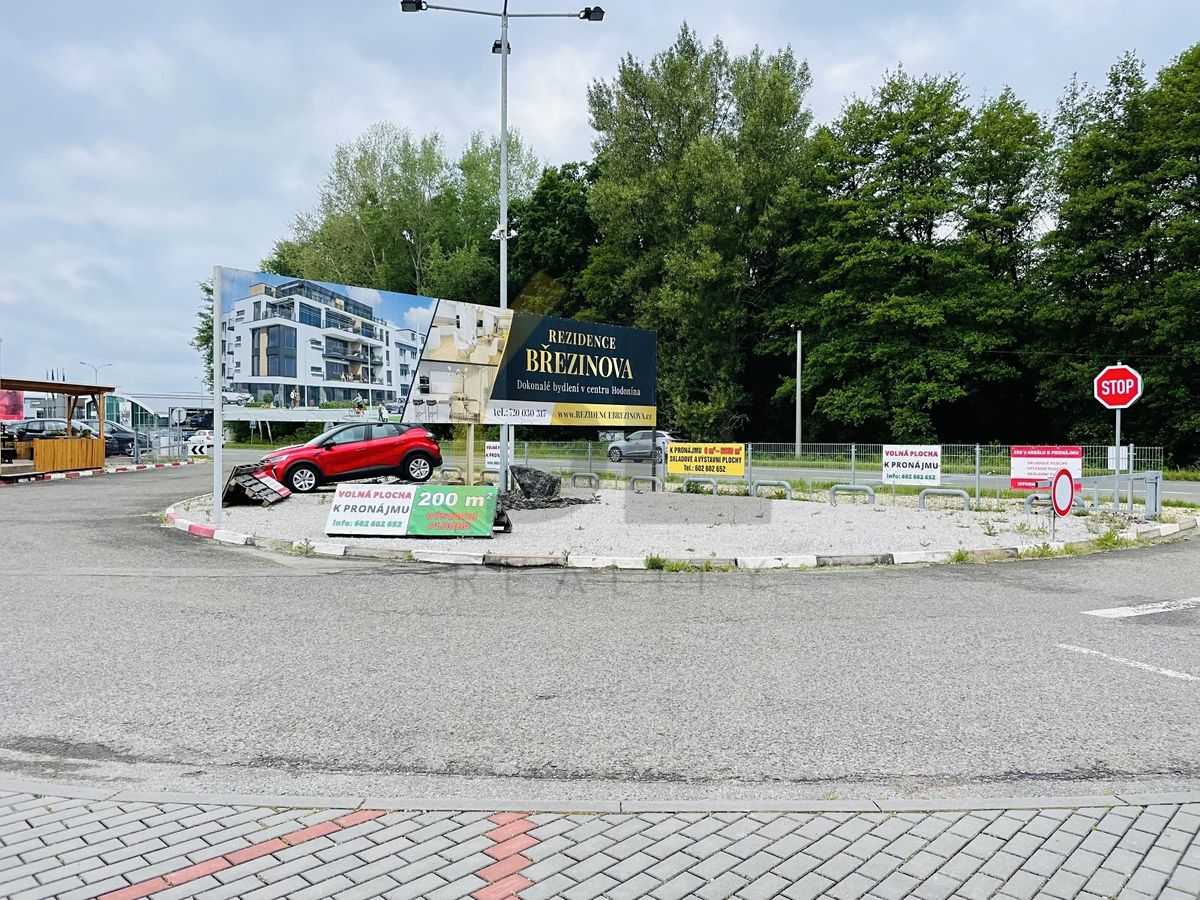 Pronájem komerčního pozemku 200 m² – fotografie 5