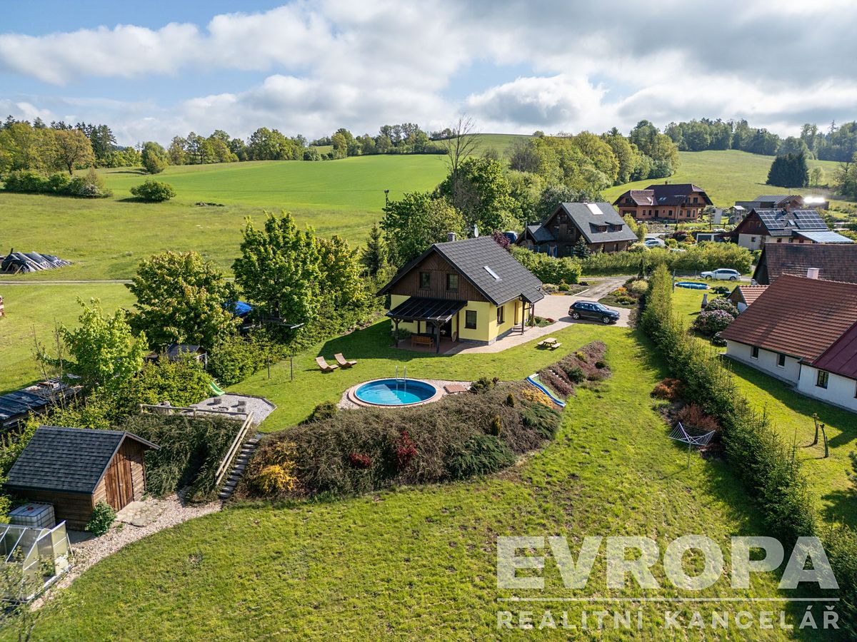 Prodej rodinného domu 113 m², pozemek 2688 m² – fotografie 2