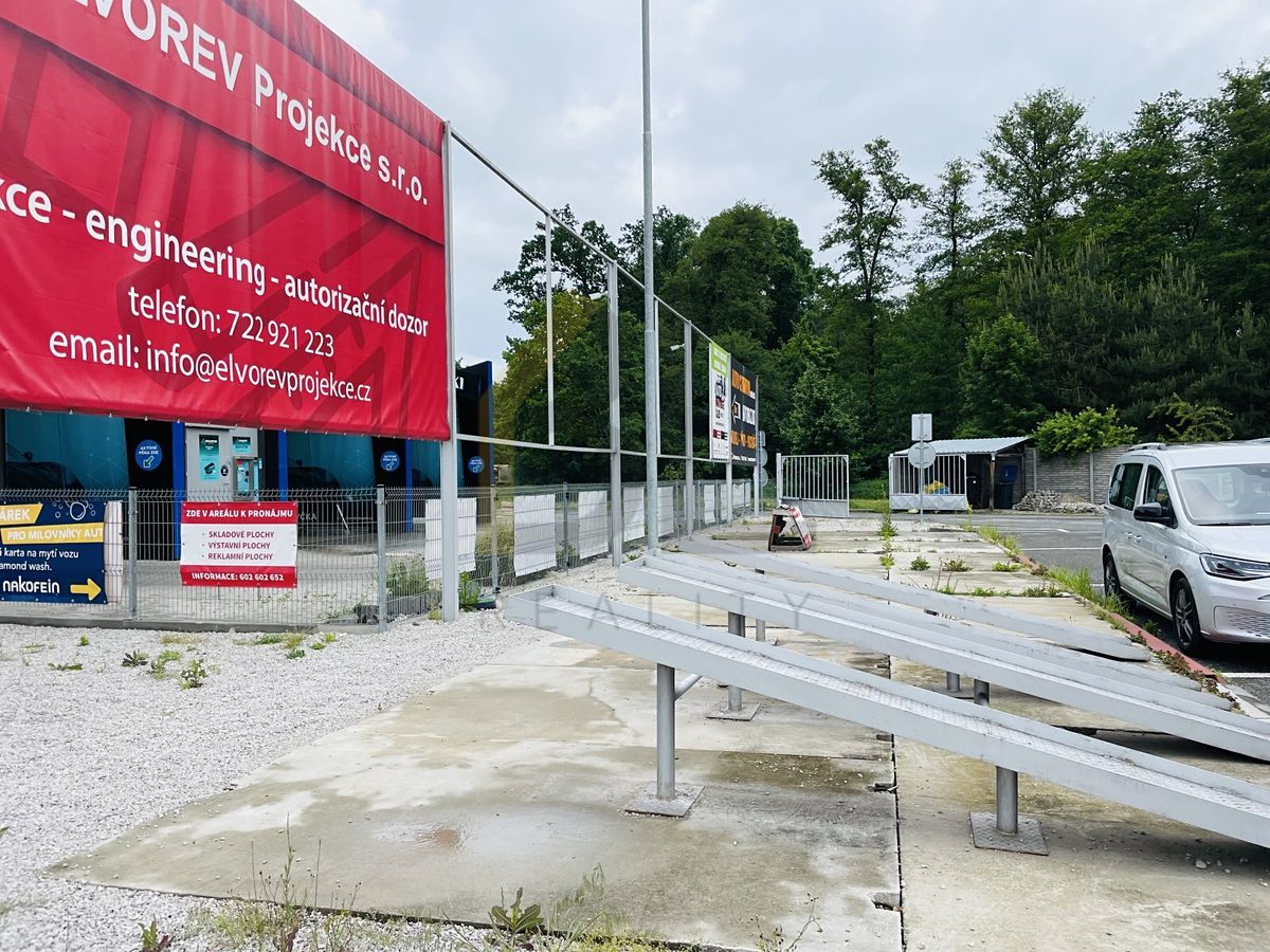 Pronájem komerčního pozemku 200 m² – fotografie 3
