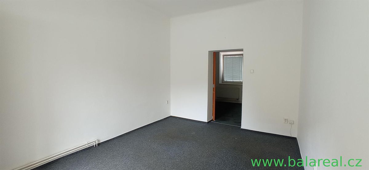 Pronájem obchodního prostoru 29 m² – fotografie 5