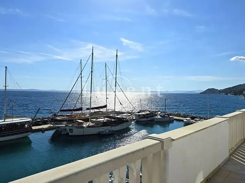 Prodej rodinného domu 533 m², pozemek 385 m², Omiš – náhled fotky 1
