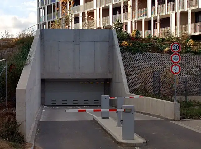 Pronájem garážového stání 13 m², Praha – náhled fotky 3
