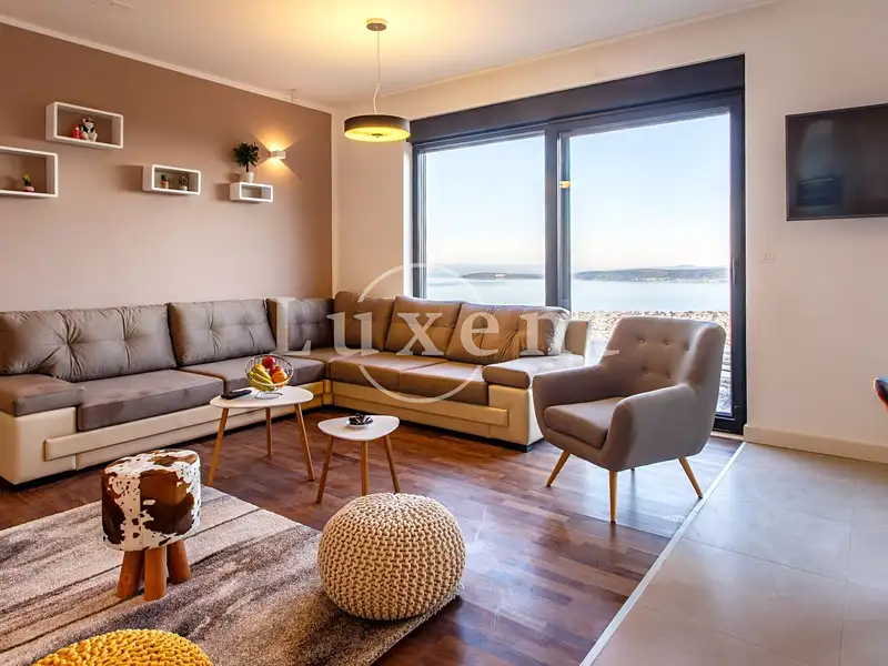 Prodej vily 320 m², pozemek 3000 m², Kaštela – náhled fotky 3