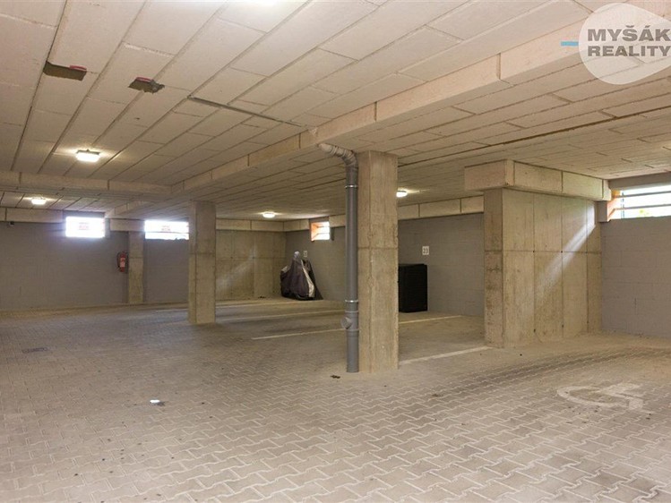 Квартира 4+kk на продаж, 148 м² (36 з 44)
