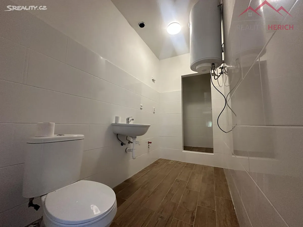 Pronájem bytu 2+1 65 m² – pohled 4