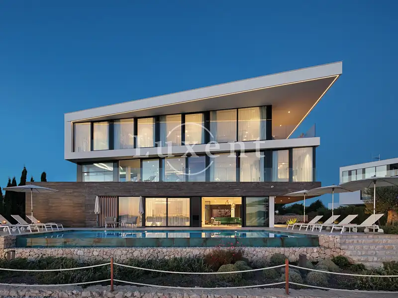 Prodej vily 790 m², pozemek 1300 m², Zadar – náhled fotky 1