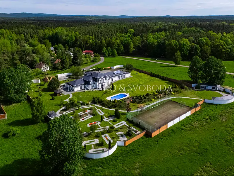 Prodej ubytovacího zařízení 900 m², Rosovice – náhled fotky 1