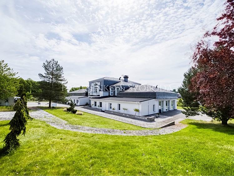 Prodej komerčního prostoru, 900 m² (16 z 29)
