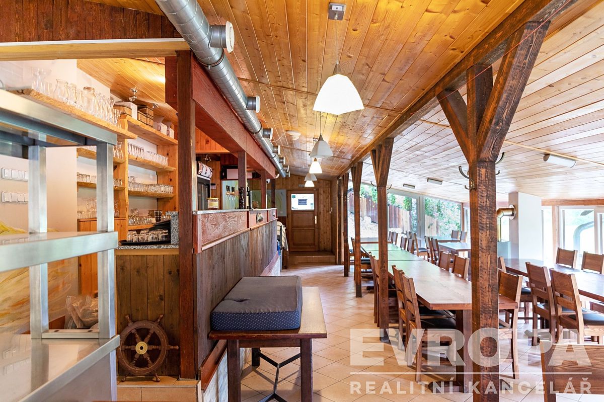 Prodej restaurace 270 m² – fotografie 3