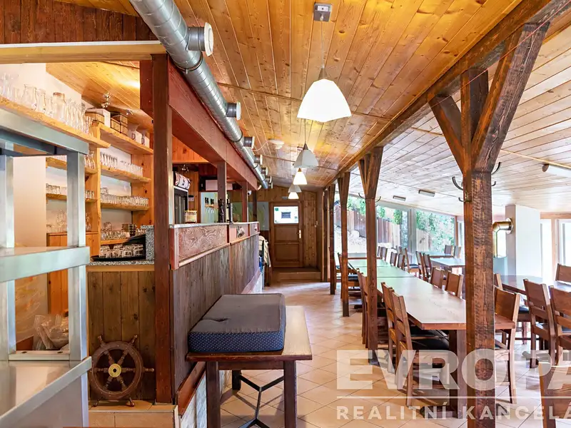 Prodej restaurace 270 m², Lety – náhled fotky 3