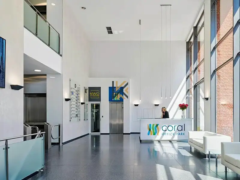 Pronájem kanceláře 192 m², Praha – náhled fotky 3