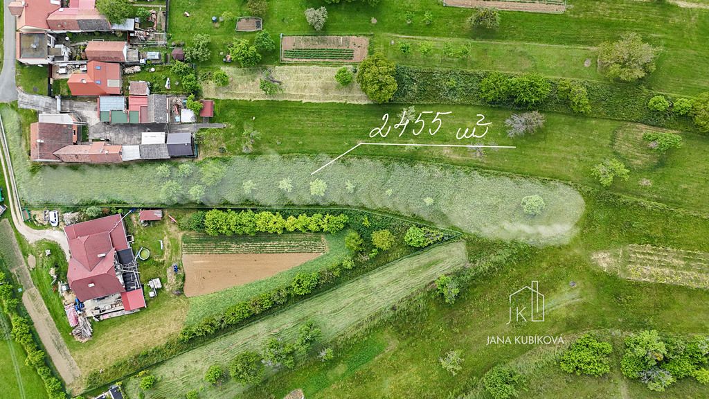 Prodej stavebního pozemku 2455 m²