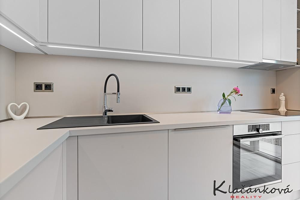 Prodej bytu 1+kk 32 m² – fotografie 3