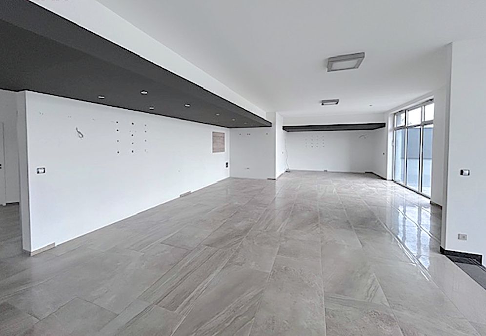 Pronájem kanceláře 360 m² – fotografie 2