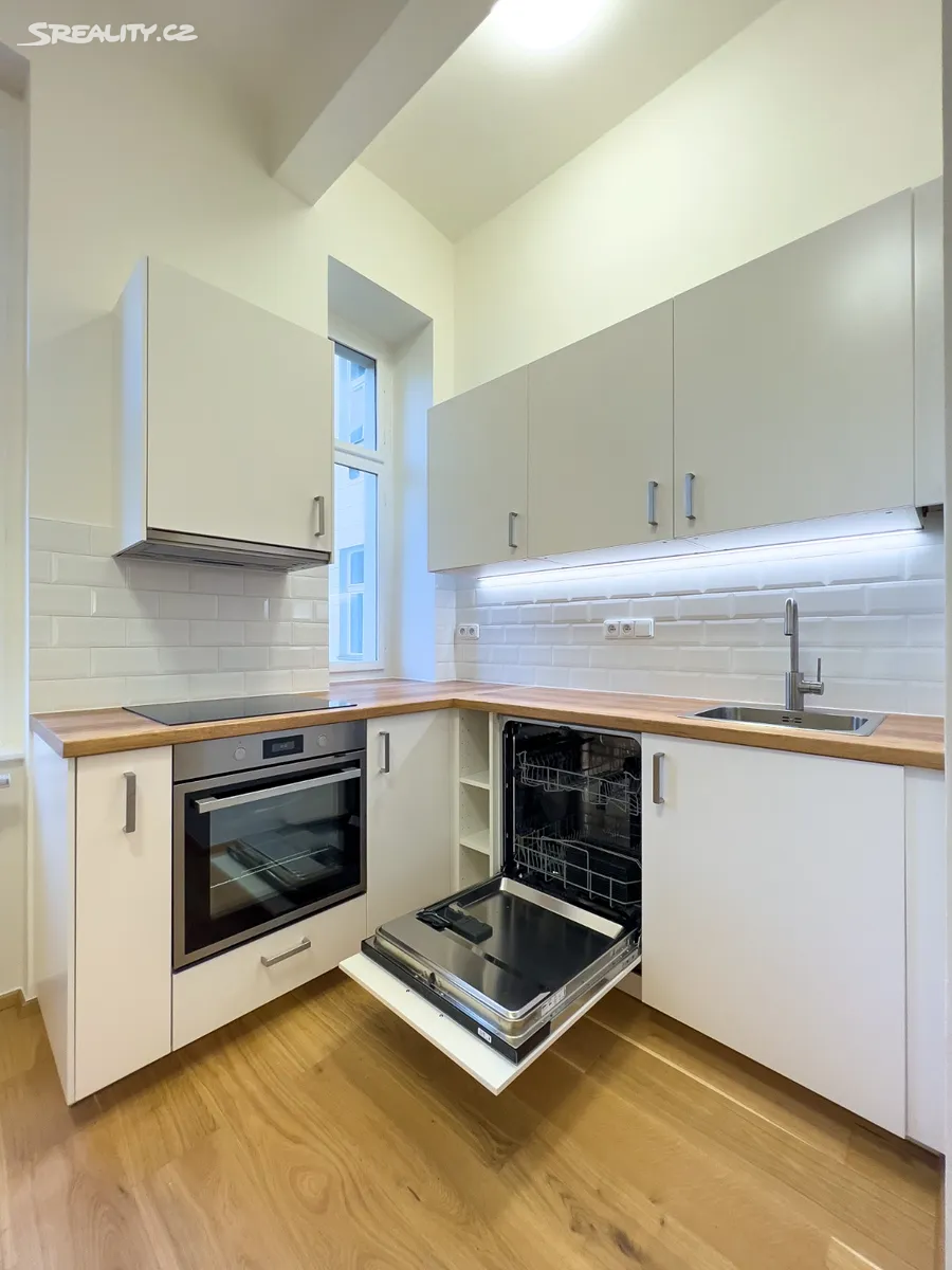 Pronájem bytu 3+kk 73 m², Praha