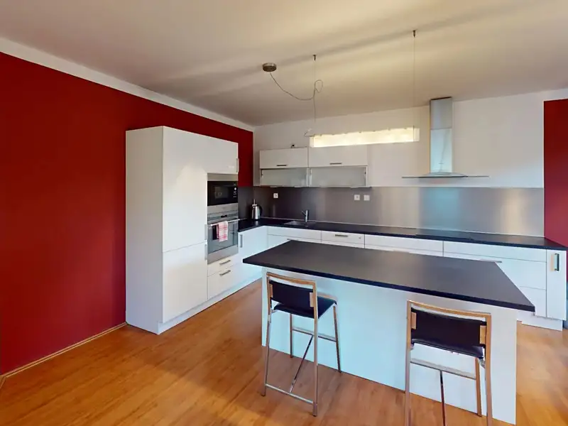 Prodej rodinného domu 424 m², pozemek 1557 m², Hradištko – náhled fotky 2
