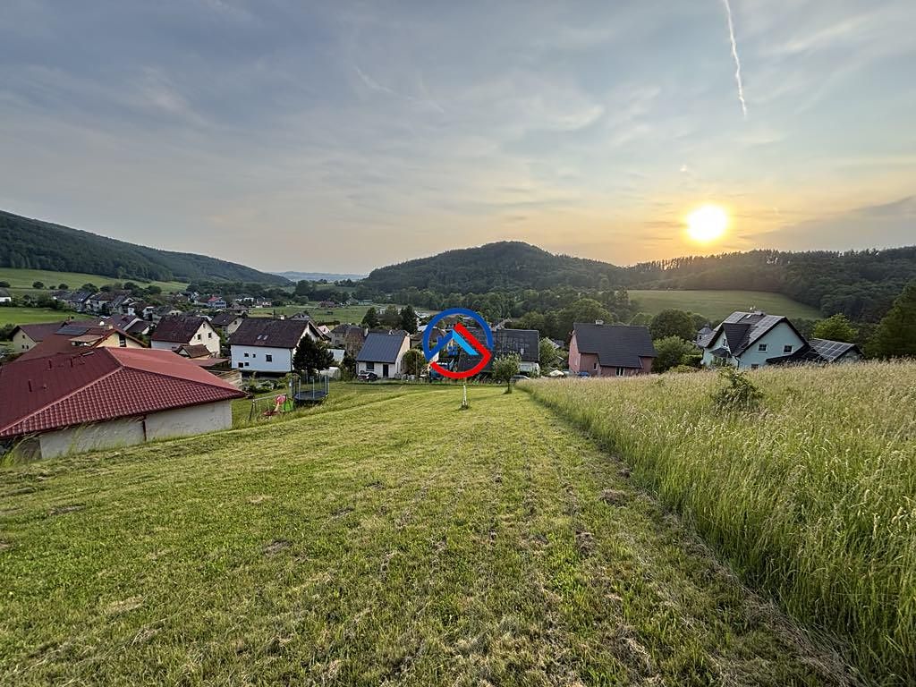 Prodej stavebního pozemku 1636 m²
