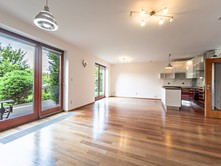 Pronájem  rodinného domu 191 m², pozemek 505 m²