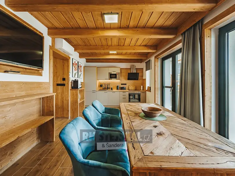 Pronájem bytu 2+kk 64 m², Frymburk – náhled fotky 1
