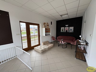 Prodej obchodního prostoru 420 m² — photo 2