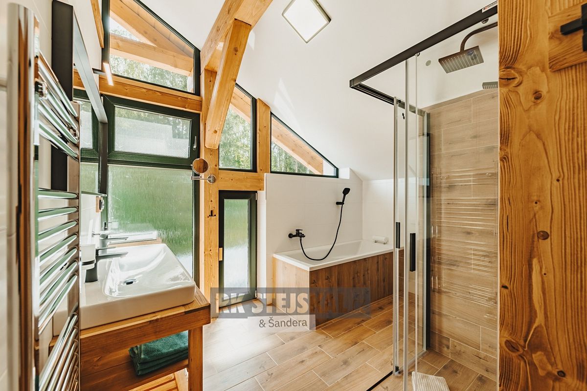 Pronájem bytu 2+kk 64 m²