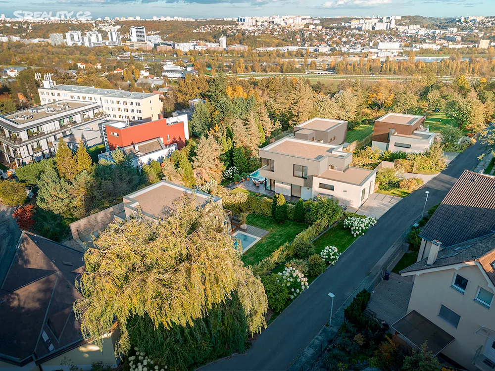 Prodej rodinného domu 190 m², pozemek 885 m² – další