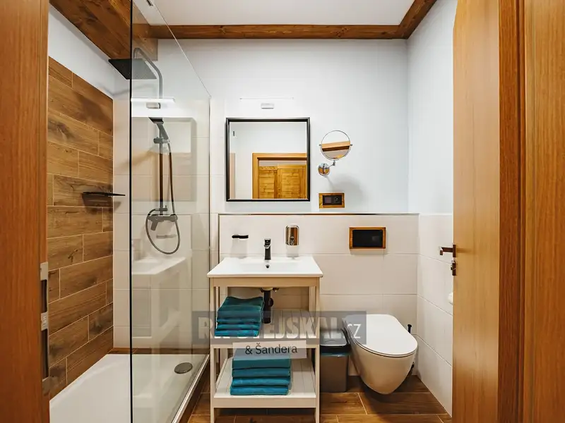 Pronájem bytu 2+kk 54 m², Frymburk – náhled fotky 3