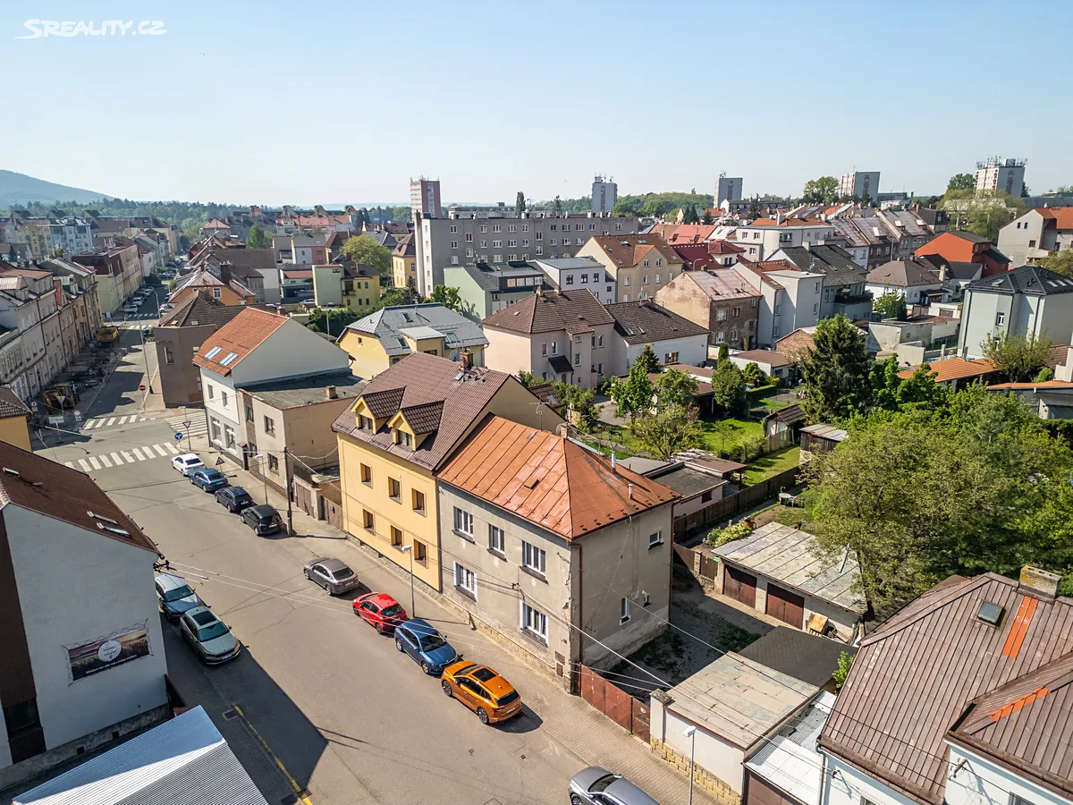 Prodej rodinného domu 198 m², pozemek 831 m² – pohled 3