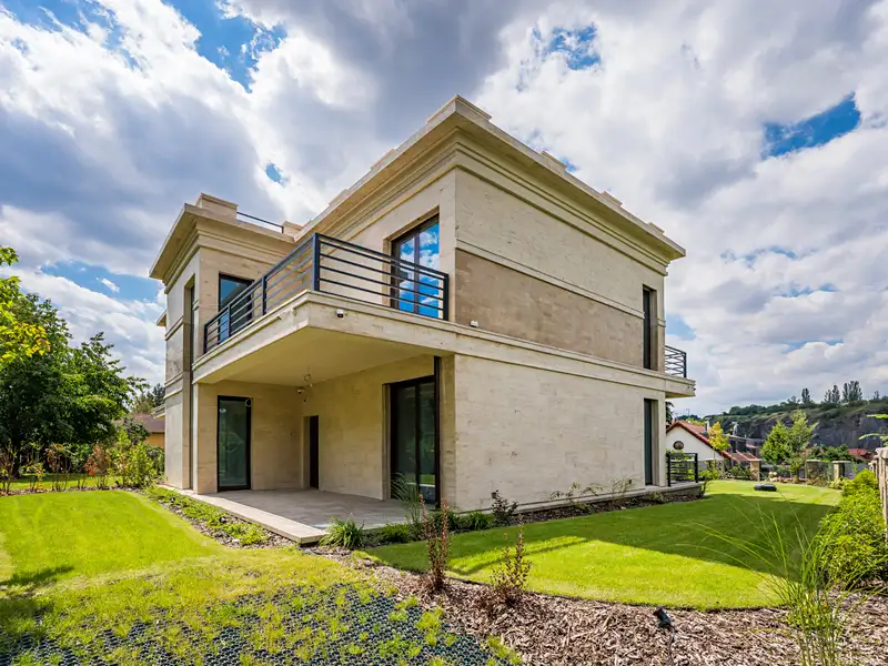 Prodej vily 400 m², pozemek 704 m², Praha – náhled fotky 3