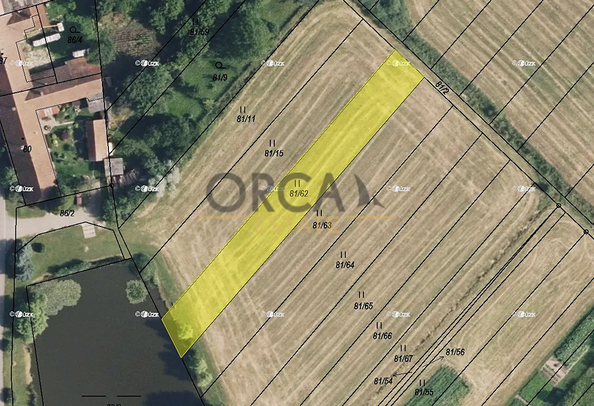Prodej podílu 1/2 stavebního pozemku 466 m²